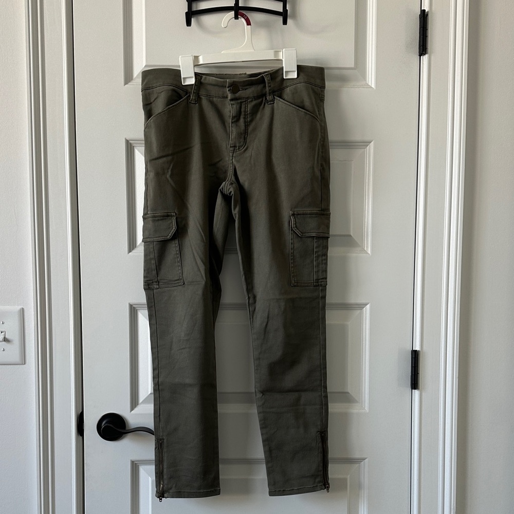 Women’s  Olive Cargo Pants - Market & Spruce